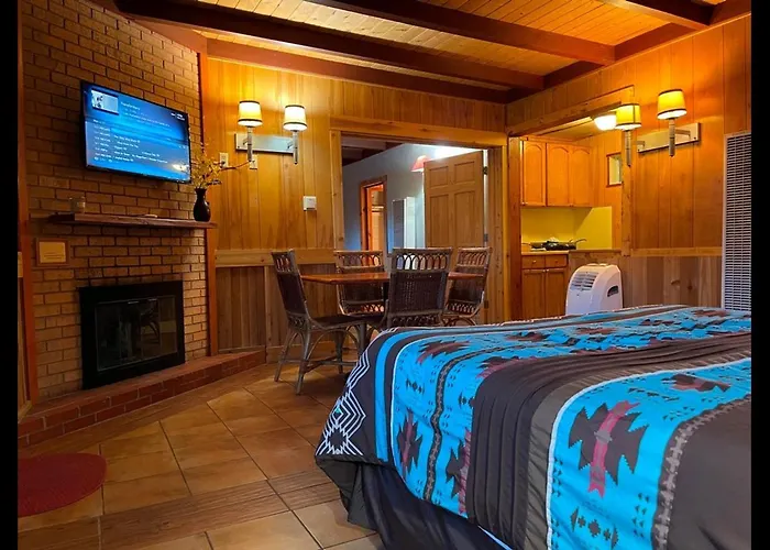 West Winds Lodge