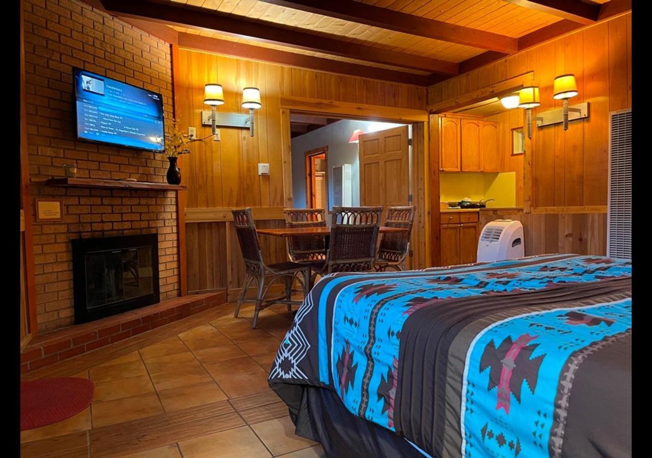 Lodge West Winds