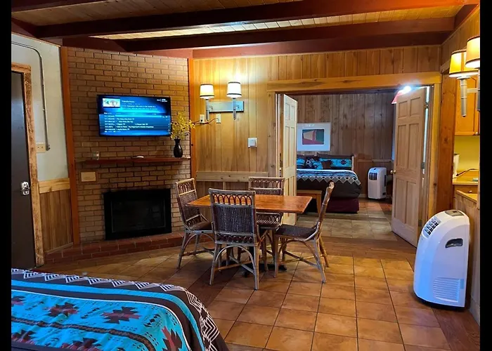 West Winds Lodge